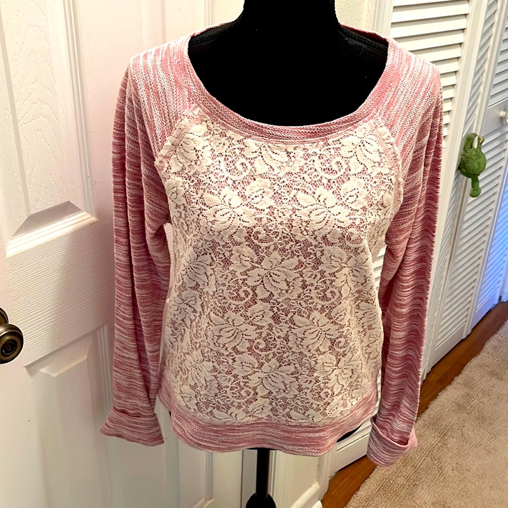 Arizona Jean Co. pink lace long sleeve top